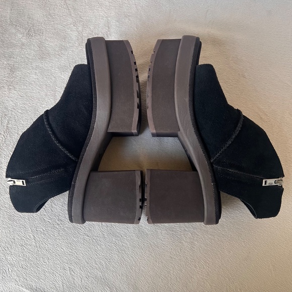 UGG Women's Black New Heights 4" Platform  Sandals  Size US 9 - Picture 14 of 16